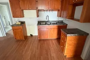 707 W Houston Ave, Seadrift, TX 77983 - Photo 10