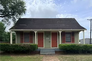 607 N Bridge, Victoria, TX 77901 - Photo 2