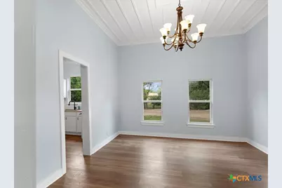 607 W 3rd Street, Eddy, TX 76524 - Photo 4