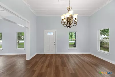 607 W 3rd Street, Eddy, TX 76524 - Photo 6