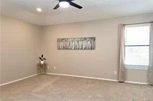 665 Center St, New Braunfels, TX 78130 - Photo 8