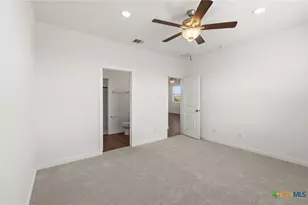 174 Green Berets Bnd, Jarrell, TX 76537 - Photo 10