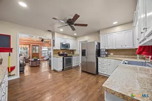 312 Gerald Dr, Blanco, TX 78606 - Photo 8