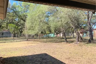 651 Rock St, New Braunfels, TX 78130 - Photo 10