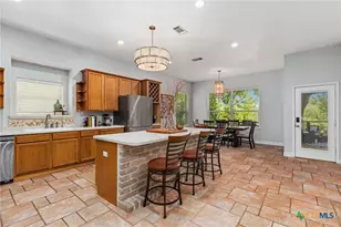 326 Redbird Ln, Kingsbury, TX 78638 - Photo 10