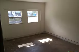 606 Woodworth St, Cuero, TX 77954 - Photo 18
