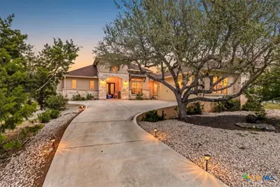 1930 Rothschild, New Braunfels, TX 78132 - Photo 4