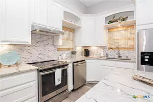 108 Koinonia Ct, Port O'Connor, TX 77982 - Photo 6