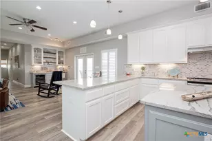 108 Koinonia Ct, Port O'Connor, TX 77982 - Photo 8