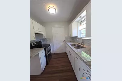 919 Holly Street, Copperas Cove, TX 76522 - Photo 6