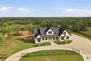 1 Post Oak St, Gonzales, TX 78629 - Photo 1