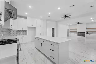 1 Post Oak St, Gonzales, TX 78629 - Photo 8