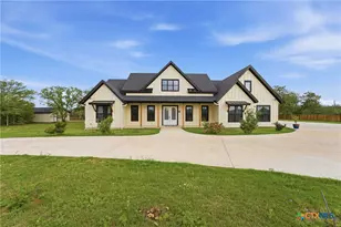 1 Post Oak St, Gonzales, TX 78629 - Photo 2