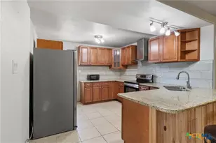 488 Alamo Beach Ave, Port Lavaca, TX 77979 - Photo 10