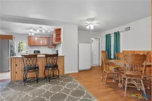 488 Alamo Beach Ave, Port Lavaca, TX 77979 - Photo 10