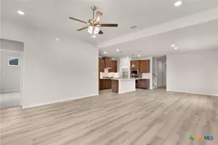 1850 Pining St, New Braunfels, TX 78132 - Photo 6
