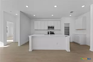 740 Horsetail Ln, New Braunfels, TX 78132 - Photo 18