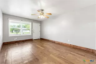 1009 S 5th St, Copperas Cove, TX 76522 - Photo 6