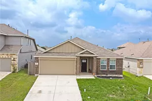 447 Agave Flats Dr, New Braunfels, TX 78130 - Photo 2