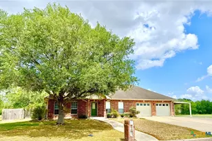 415 S Trinity St, Edna, TX 77957 - Photo 2