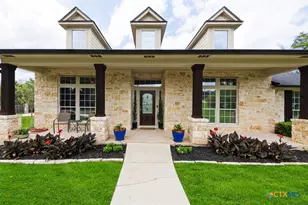 142 Carriage Ct, Bastrop, TX 78602 - Photo 6