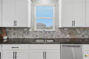 3933 Legend Pond Dr, New Braunfels, TX 78130 - Photo 18