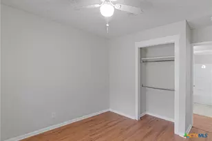 1052 E Weinert St, Seguin, TX 78155 - Photo 24