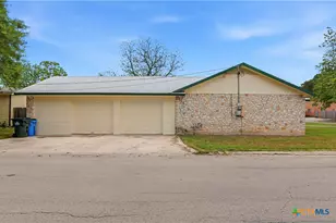 1052 E Weinert St, Seguin, TX 78155 - Photo 38