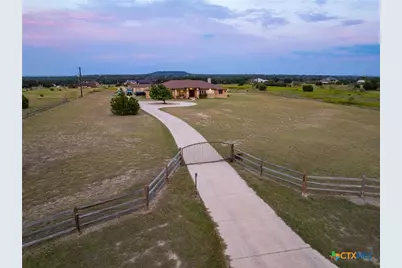 209 Stonehouse Drive, Liberty Hill, TX 78642 - Photo 38