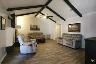 204 Cherokee Ln, Victoria, TX 77901 - Photo 2