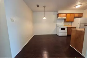 2024 S 15th St, Temple, TX 76504 - Photo 8