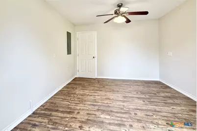 607 S East Street, Edna, TX 77957 - Photo 24