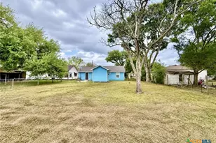 607 S East St, Edna, TX 77957 - Photo 30