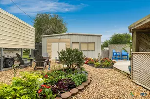 205 E Bay Ave, Seadrift, TX 77983 - Photo 32