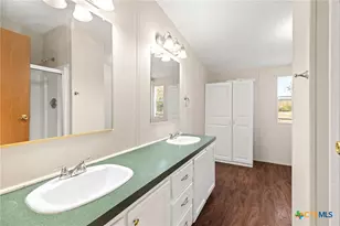 645 Old Luling Rd, Lockhart, TX 78644 - Photo 14