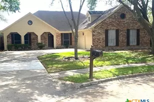107 Bramble Bush Ln, Victoria, TX 77904 - Photo 1