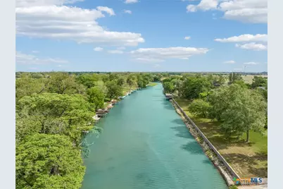 360 Shangrila Lane, New Braunfels, TX 78130 - Photo 6