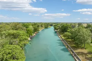 360 Shangrila Ln, New Braunfels, TX 78130 - Photo 6