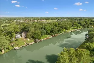 360 Shangrila Ln, New Braunfels, TX 78130 - Photo 6
