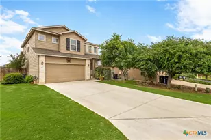 617 Community Dr, New Braunfels, TX 78132 - Photo 2