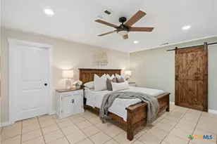 11102 Salado Springs Cir, Salado, TX 76571 - Photo 14