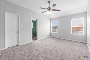 2704 Tarrant County Dr, Killeen, TX 76549 - Photo 10