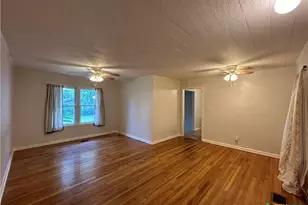 554 Lee St, New Braunfels, TX 78130 - Photo 4