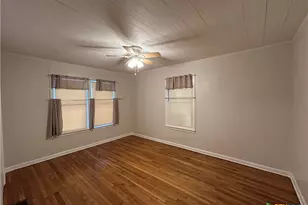 554 Lee St, New Braunfels, TX 78130 - Photo 14