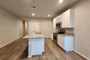 621 Jennifer Cv, New Braunfels, TX 78130 - Photo 6