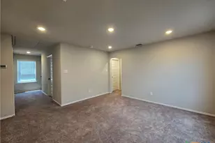 2565 Hiddenbrooke Trace, Seguin, TX 78155 - Photo 14