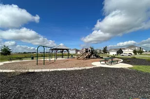 2565 Hiddenbrooke Trace, Seguin, TX 78155 - Photo 40