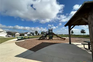 2565 Hiddenbrooke Trace, Seguin, TX 78155 - Photo 40