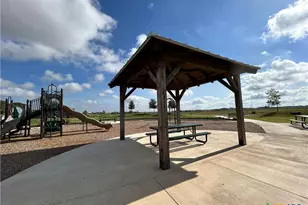 2565 Hiddenbrooke Trace, Seguin, TX 78155 - Photo 36