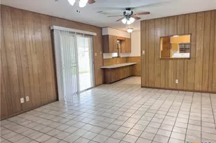 604 Cannon Rd, Victoria, TX 77904 - Photo 16
